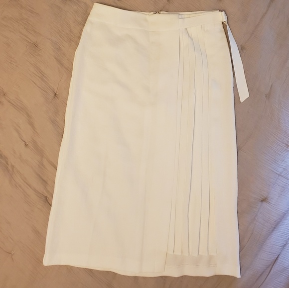 Topshop Dresses & Skirts - Pleated midi skirt